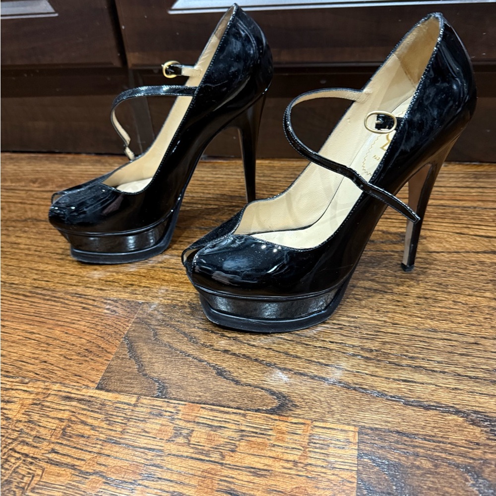 YSL platform peep toe high heel with strap. - Picture 5 of 8